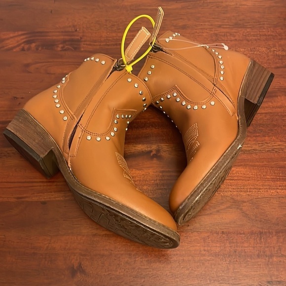 Dingo Destry Boot woman’s leather ankle Brown Studded Cowgirl shoe New Size 7.5 - Picture 9 of 10
